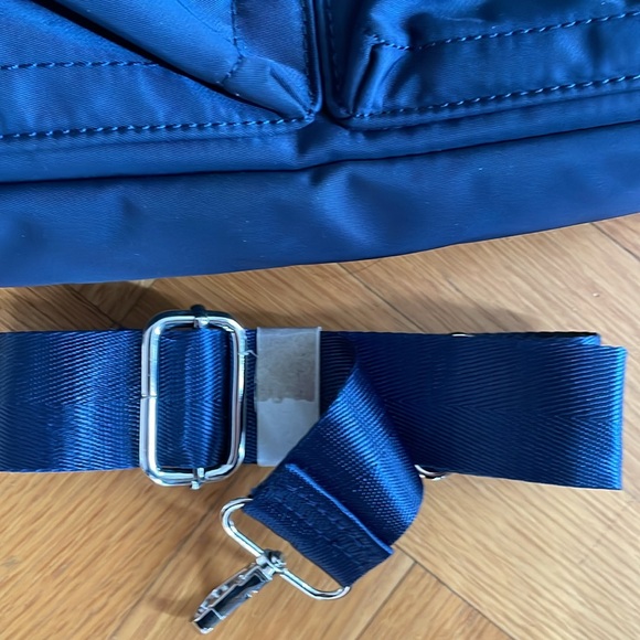 Slate & Stone Laptop Messenger Bag - Picture 3 of 5